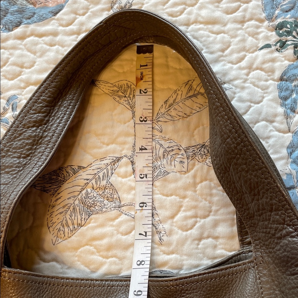 B Makowsky Large Grey Pebbled Leather Slouchy Bag - Picture 14 of 14